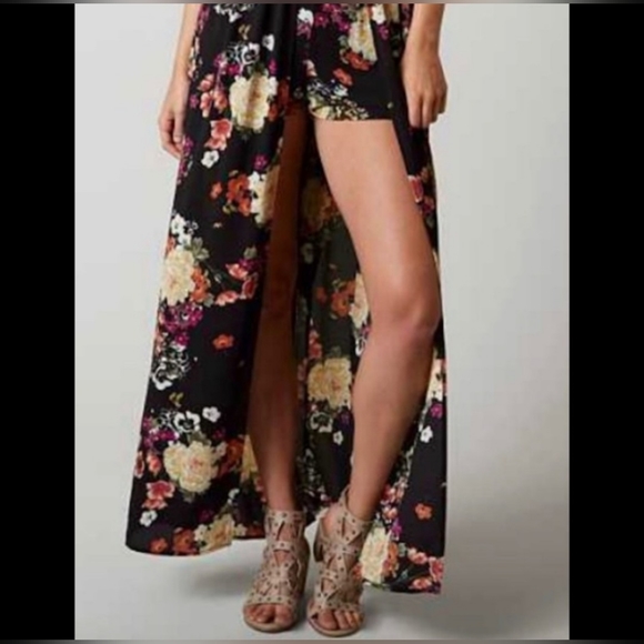 Black Floral Maxi Dress Romper Shorts Deep V Front and Back Tie Waist - Picture 4 of 4